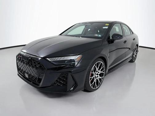 Mythos Black Metallic 2026 Audi RS 3 TFSI quattro S tronic