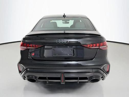 Mythos Black Metallic 2026 Audi RS 3 TFSI quattro S tronic