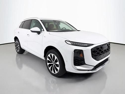 Glacier White Metallic 2026 Audi Q3 S line