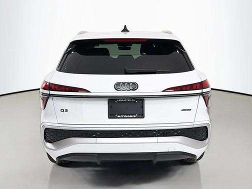 Glacier White Metallic 2026 Audi Q3 S line