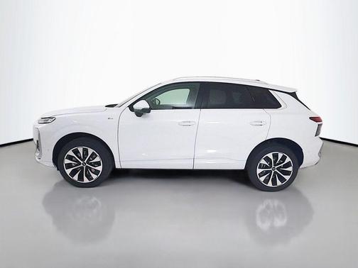 Glacier White Metallic 2026 Audi Q3 S line
