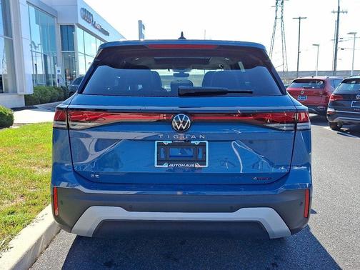 2025 Volkswagen Tiguan 2.0T SE 4MOTION