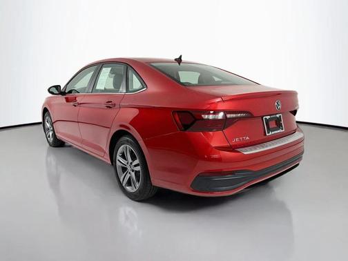 Kings Red Metallic 2023 Volkswagen Jetta 1.5T SE