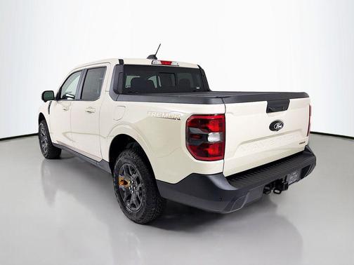 Desert Sand 2025 Ford Maverick Tremor