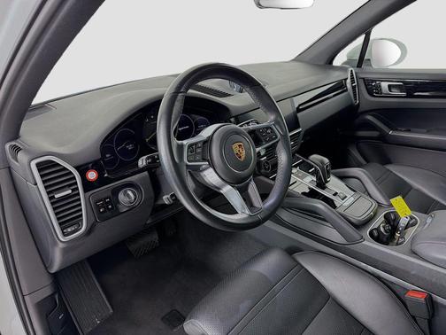 White 2019 Porsche Cayenne Cayenne E-Hybrid