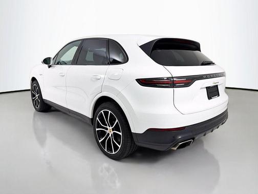 White 2019 Porsche Cayenne Cayenne E-Hybrid