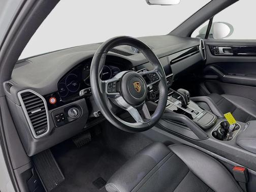 White 2019 Porsche Cayenne Cayenne E-Hybrid