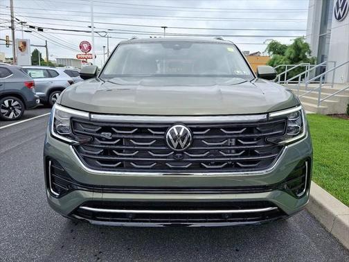 2025 Volkswagen Atlas 2.0T SEL Premium R-Line 4MOTION