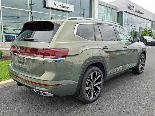 2025 Volkswagen Atlas 2.0T SEL Premium R-Line 4MOTION