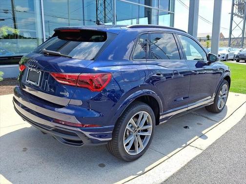 2025 Audi Q3 Premium 45 TFSI S line quattro Tiptronic