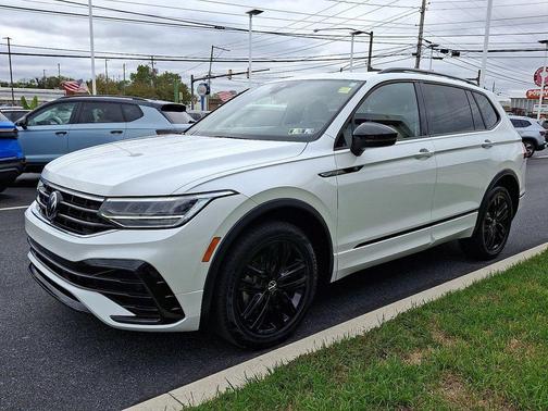 2022 Volkswagen Tiguan 2.0T SE R-Line Black 4MOTION