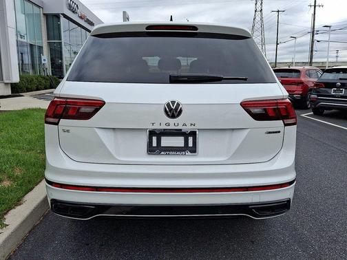 2022 Volkswagen Tiguan 2.0T SE R-Line Black 4MOTION