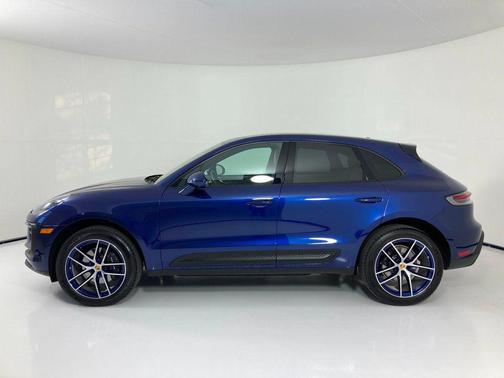 2025 Porsche Macan AWD