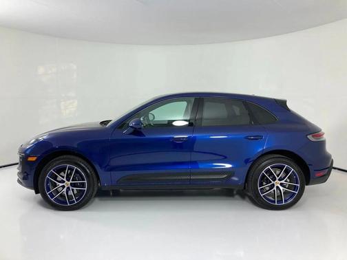 2025 Porsche Macan AWD