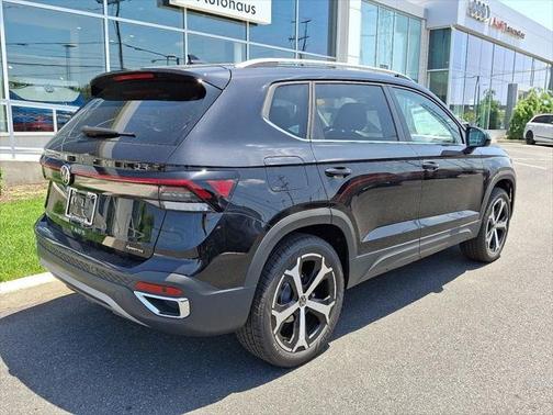 2025 Volkswagen Taos 1.5T SEL