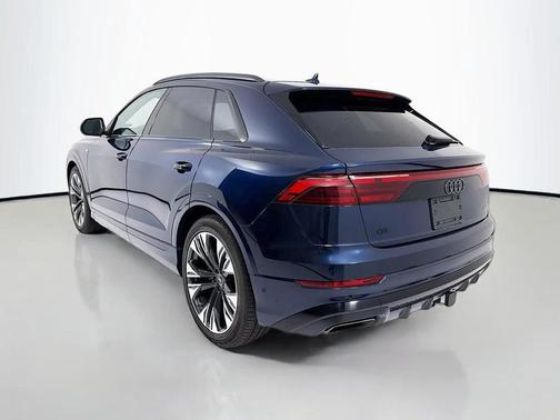 2025 Audi Q8 55 Premium Plus