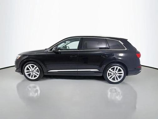 Mythos Black Metallic 2025 Audi Q7 55 Premium Plus