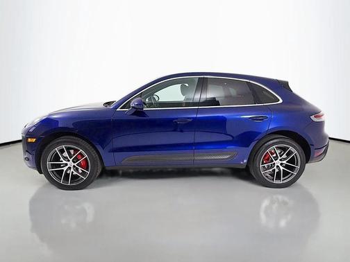 Gentian Blue Metallic 2022 Porsche Macan Macan S