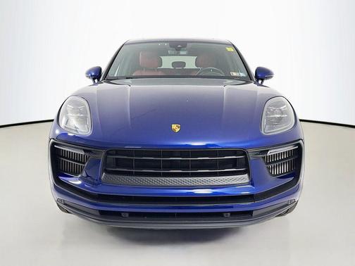 Gentian Blue Metallic 2022 Porsche Macan Macan S