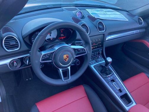 2024 Porsche 718 Boxster S