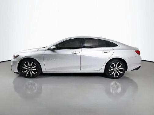 Silver Ice Metallic 2018 Chevrolet Malibu LT