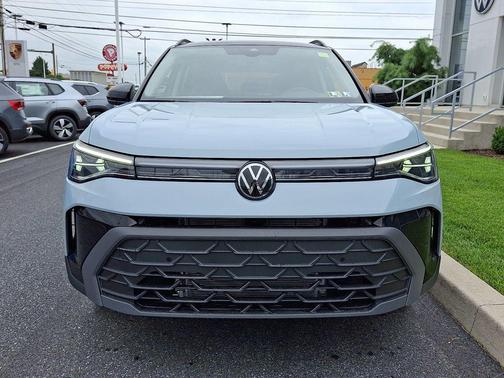 2025 Volkswagen Taos 1.5T SE Black