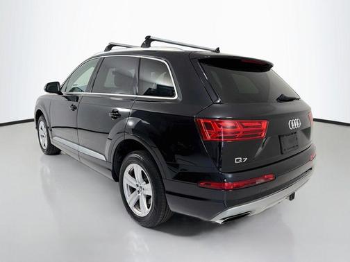 Orca Black Metallic 2019 Audi Q7 45 Premium Plus