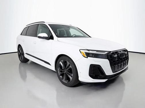 Glacier White Metallic 2026 Audi Q7 55 Premium Plus