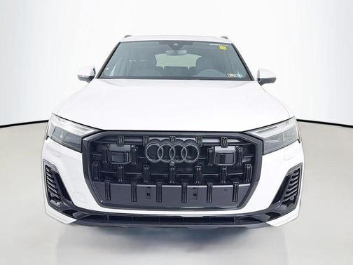Glacier White Metallic 2026 Audi Q7 55 Premium Plus