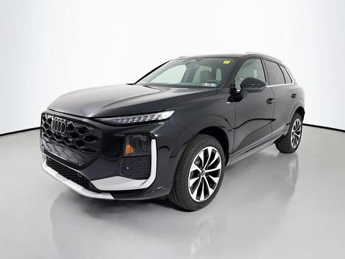 Mythos Black Metallic 2026 Audi Q3 TFSI quattro S tronic