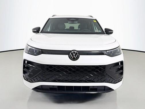 opal white pearl 2026 Volkswagen Tiguan 2.0T SE R-Line Black 4MOTION