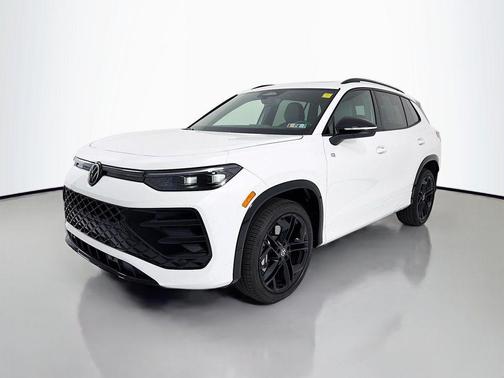 opal white pearl 2026 Volkswagen Tiguan 2.0T SE R-Line Black 4MOTION