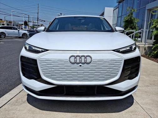 2025 Audi Q6 e-tron Premium Plus quattro