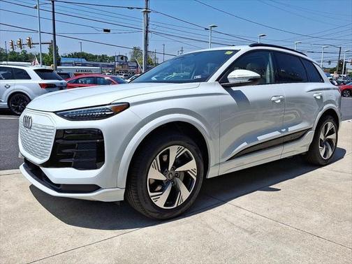2025 Audi Q6 e-tron Premium Plus quattro