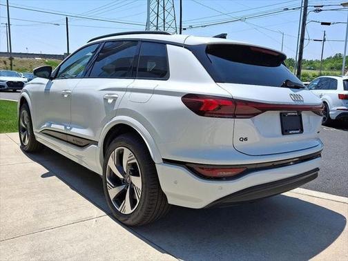 2025 Audi Q6 e-tron Premium Plus quattro