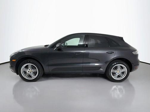 Volcano Grey Metallic 2021 Porsche Macan Macan