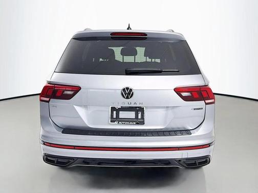 Pyrite Silver Metallic 2024 Volkswagen Tiguan 2.0T SE R-Line Black 4MOTION