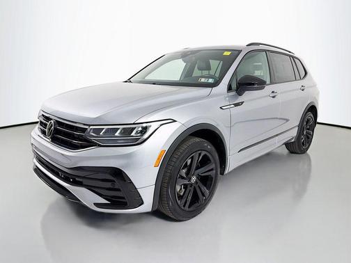 Pyrite Silver Metallic 2024 Volkswagen Tiguan 2.0T SE R-Line Black 4MOTION
