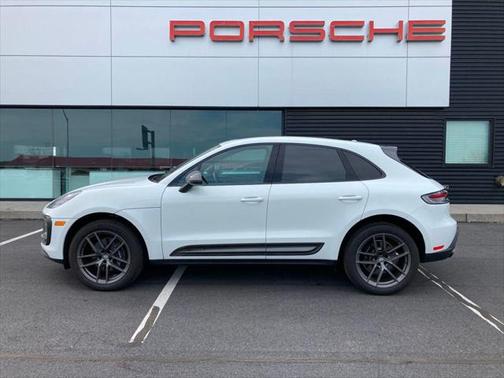 2024 Porsche Macan Base