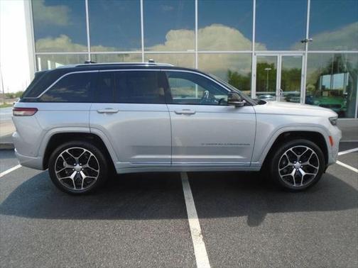 2022 Jeep Grand Cherokee 4xe Summit Reserve
