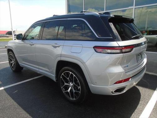 2022 Jeep Grand Cherokee 4xe Summit Reserve