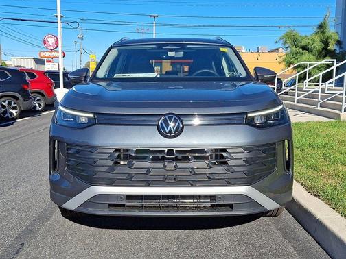 2025 Volkswagen Tiguan 2.0T SE 4MOTION