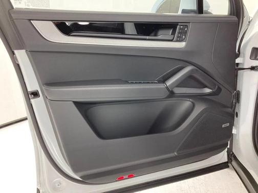 2024 Porsche Cayenne Cayenne S E-Hybrid