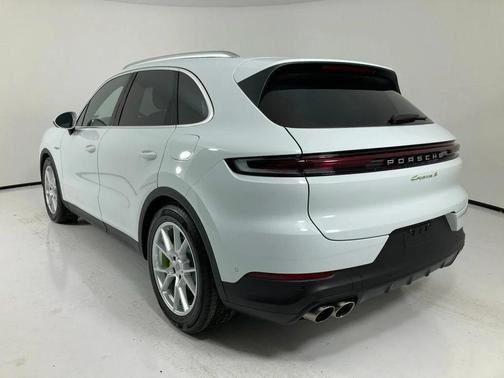 2024 Porsche Cayenne Cayenne S E-Hybrid