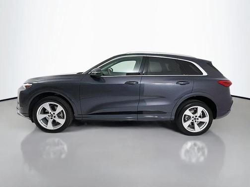 Tambora Gray Metallic 2025 Audi Q5 Premium Plus TFSI quattro S tronic