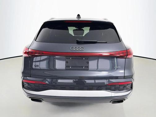 Tambora Gray Metallic 2025 Audi Q5 Premium Plus TFSI quattro S tronic