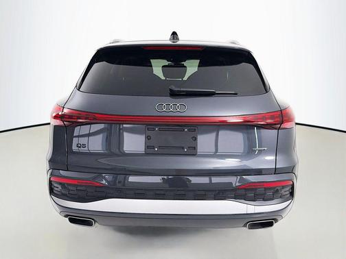 Tambora Gray Metallic 2025 Audi Q5 Premium Plus TFSI quattro S tronic