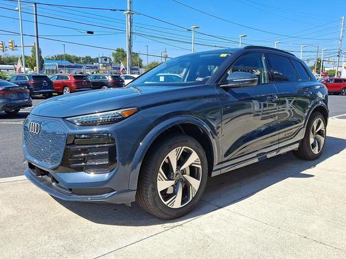 2025 Audi Q6 e-tron Premium Plus quattro