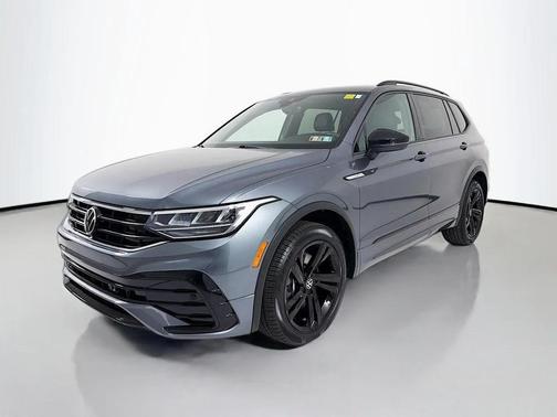 Platinum Gray Metallic 2023 Volkswagen Tiguan 2.0T SE R-Line Black