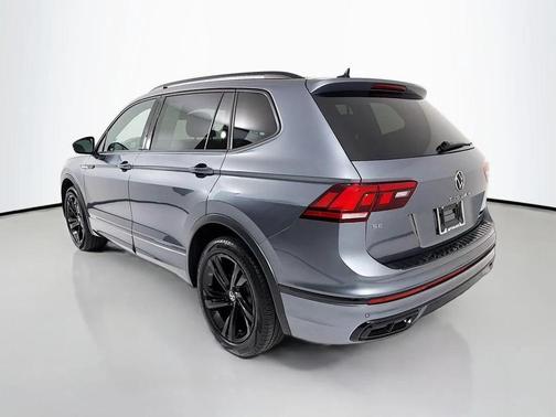 Platinum Gray Metallic 2023 Volkswagen Tiguan 2.0T SE R-Line Black